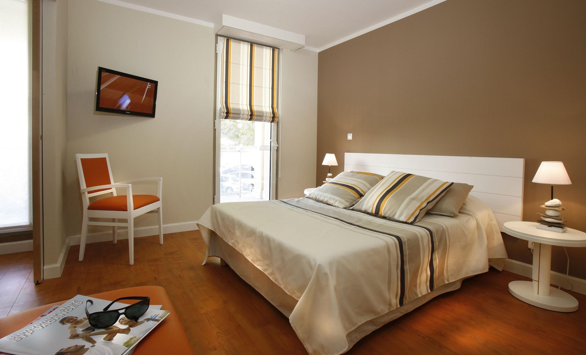 Hotel Club La Font Des Horts Йер Экстерьер фото
