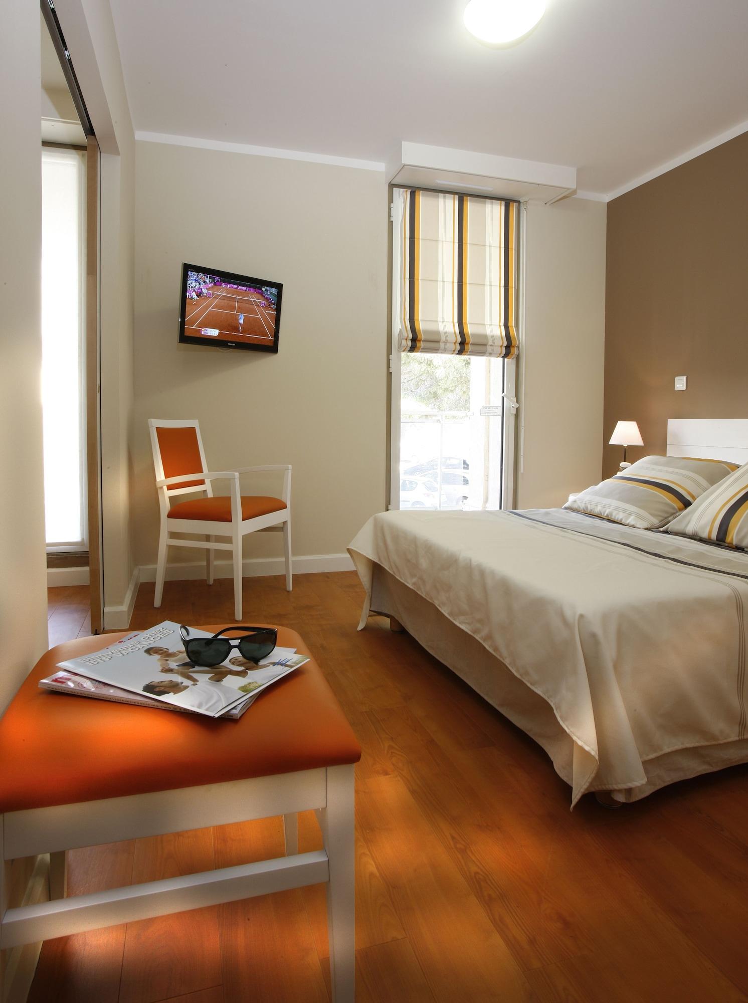 Hotel Club La Font Des Horts Йер Экстерьер фото